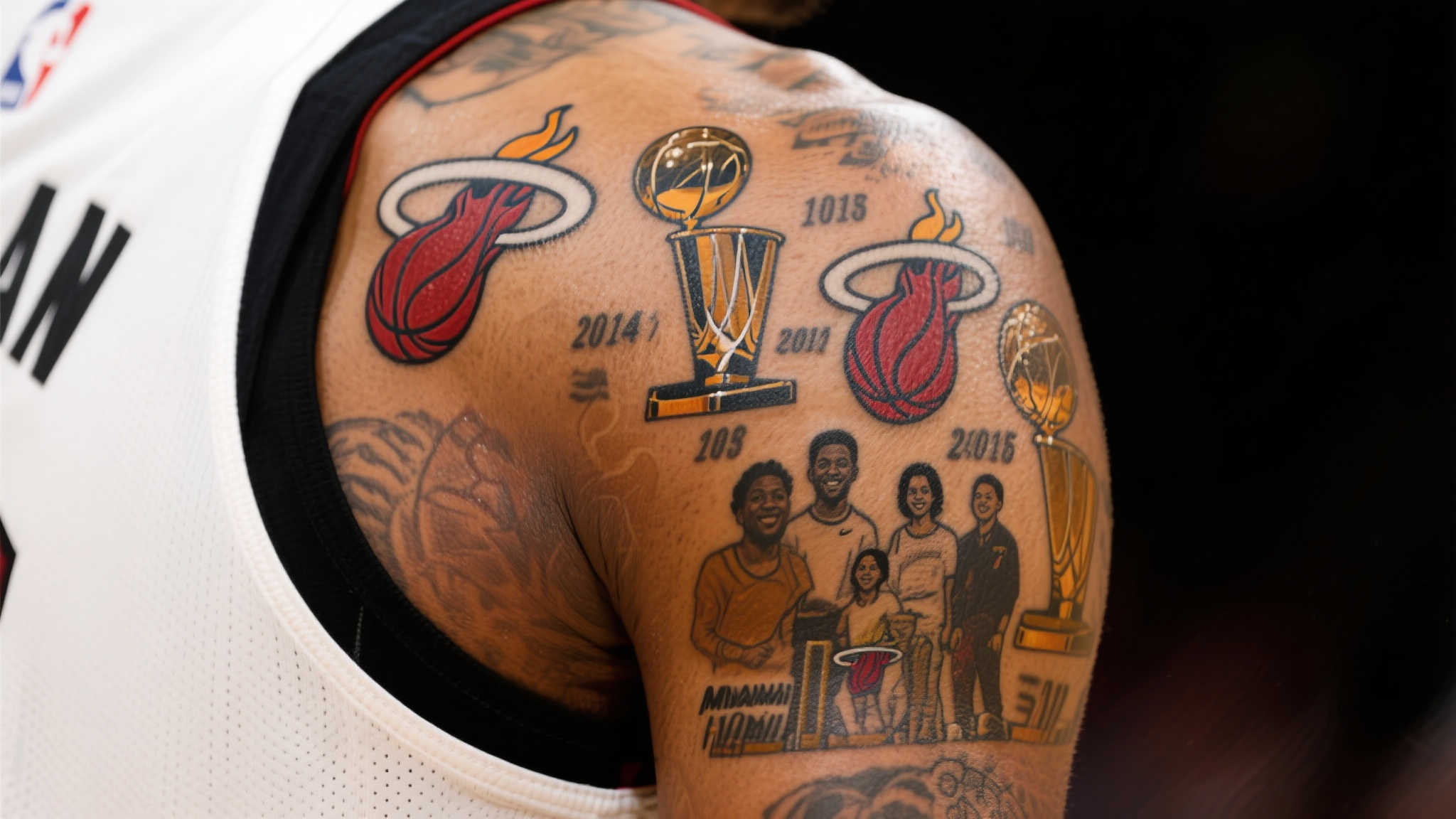 位意识到配 位意识到配